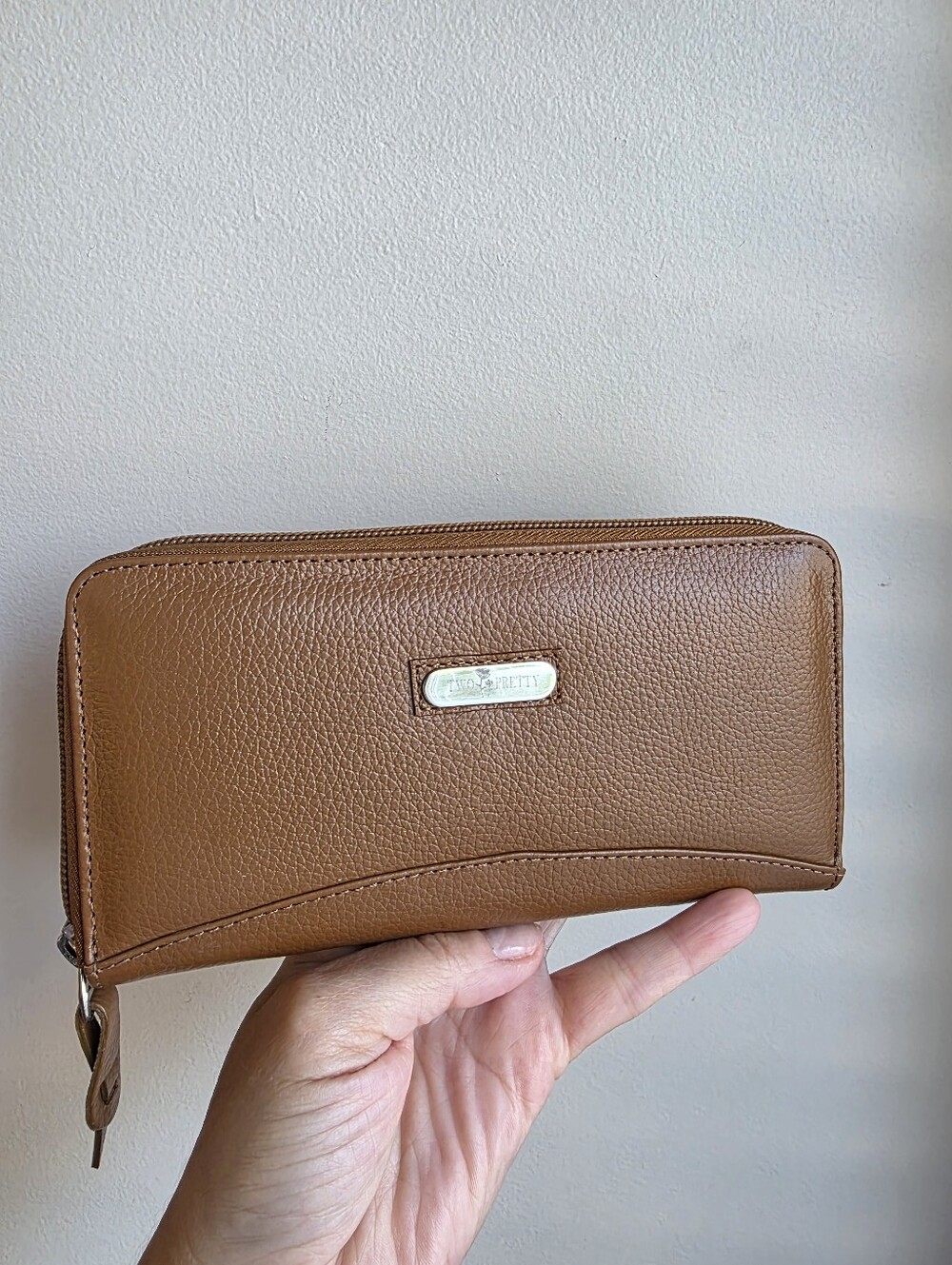 Two Pretty Handcrafted Pebble Leather Zip Wallet